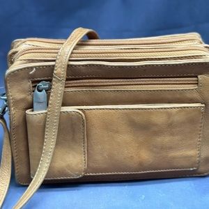 Vintage Paul And Taylor Leather Crossbody Purse With Adjustable Detachable Strap